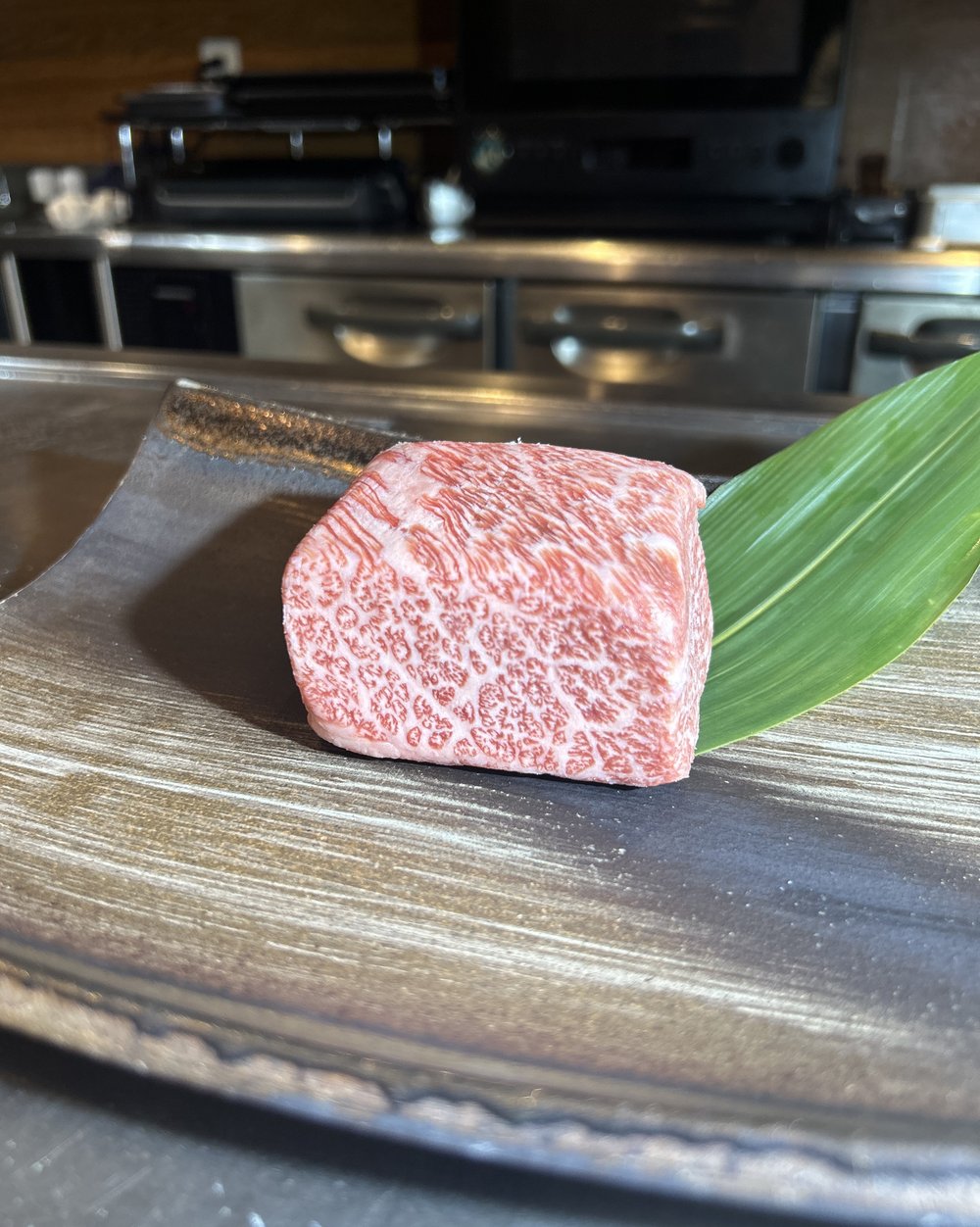 焼く前のA5ランク黒毛和牛